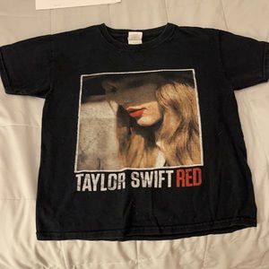 Small Taylor Swift T-Shirt